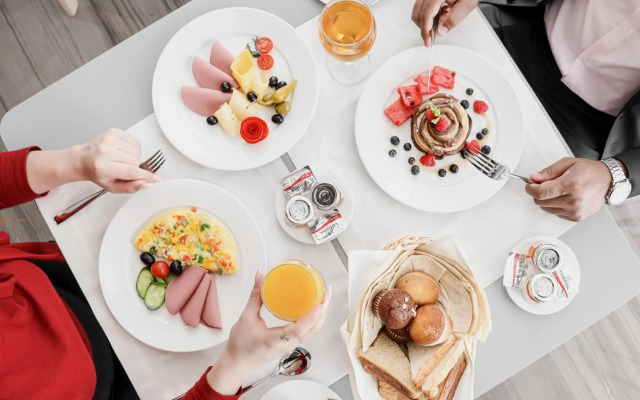 The Bentley Luxury Hotel and Suites