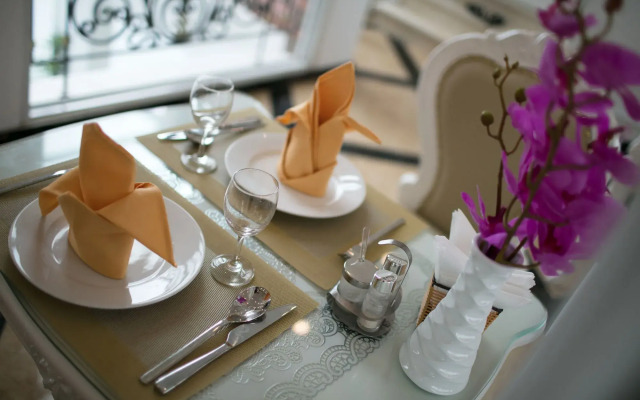 Hanoi Cristina Hotel & Travel