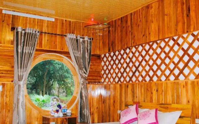 Trang An Mountain House