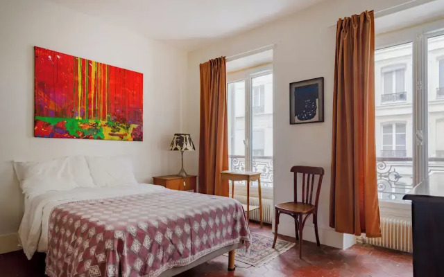 Paris Marais Keller residence