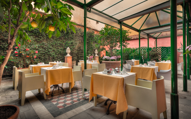 Palazzo dal Borgo Hotel