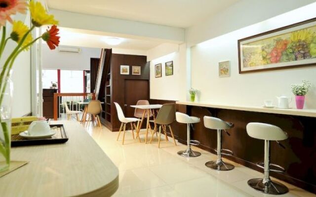 Baan Namtarn Guest House