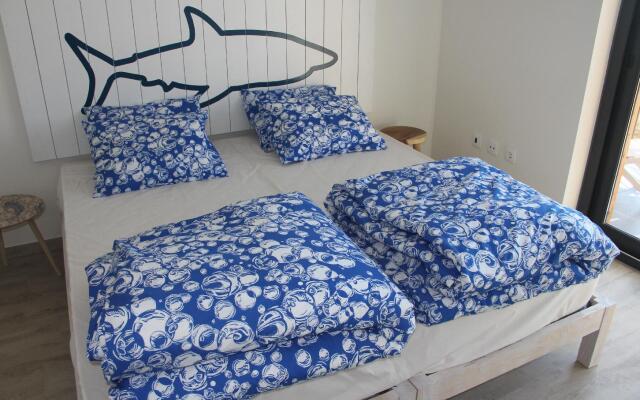 Хостел WOT Ericeira Surf Social