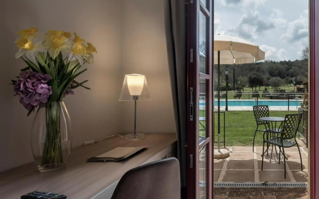 Hotel Casolare Le Terre Rosse