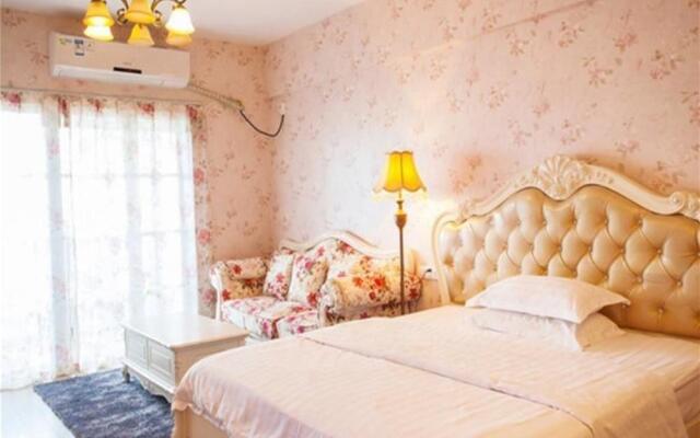 Chongqing Langqingju Apartment