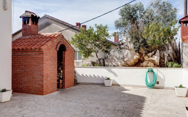 Modern Holiday Home in Podstrana Near the Beach