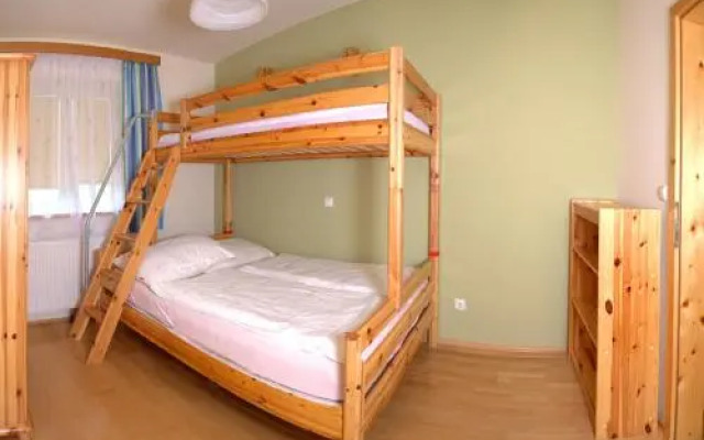 Bauernhof und Weingut Strablegg