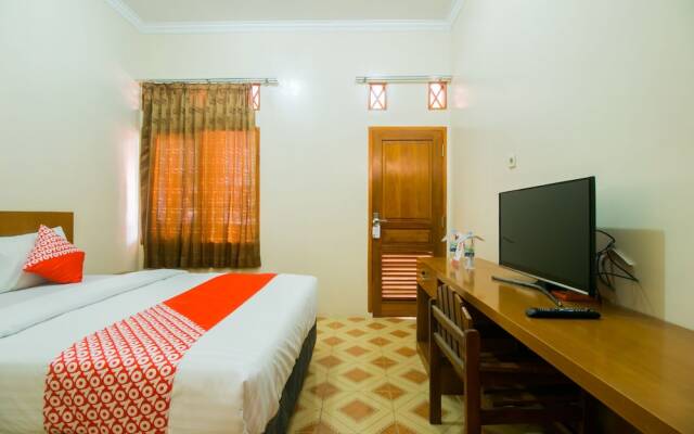 Edotel Smkn 1 Pacet by OYO Rooms