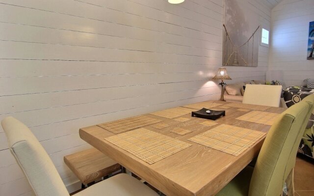 Tropic Thunder PB209