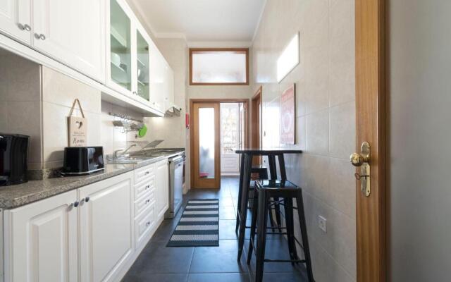 LovelyStay - The Porto Getaway Duplex - Free Parking