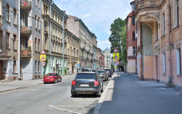 Питерские каникулы на улице Коломенская