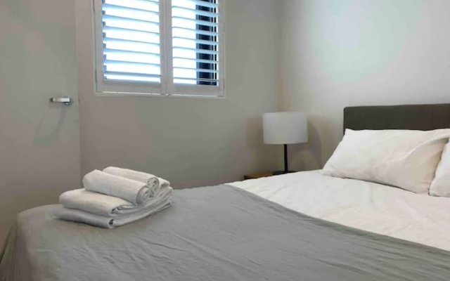 Modern 1 Bedroom Apartment South Yarra