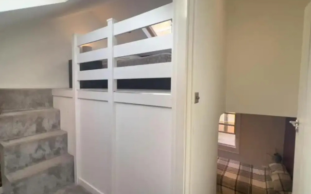 Apartmentsleeps8-wifi-famillyfriendly-citycentre