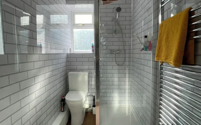 Sheffield's 3BR Retreat