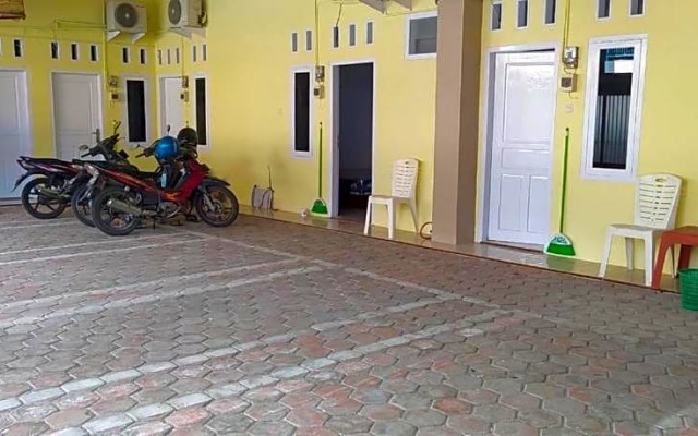 RedDoorz Syariah near Transmart Tegal