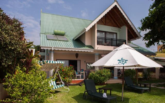 Le Relax Beach House - La Digue