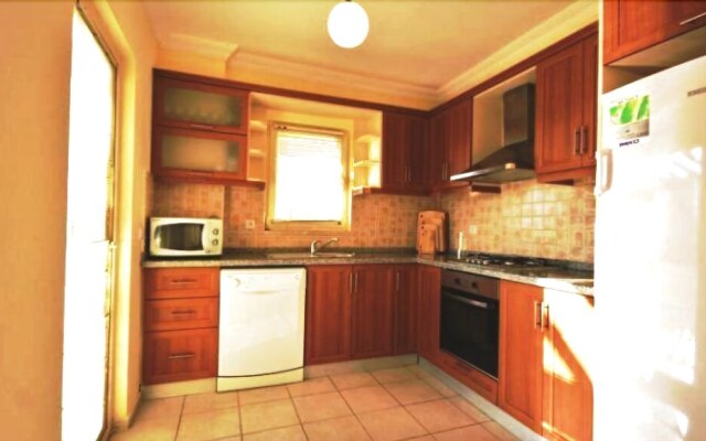 Royal Heights Adabuku 3 Bedrooms Villa