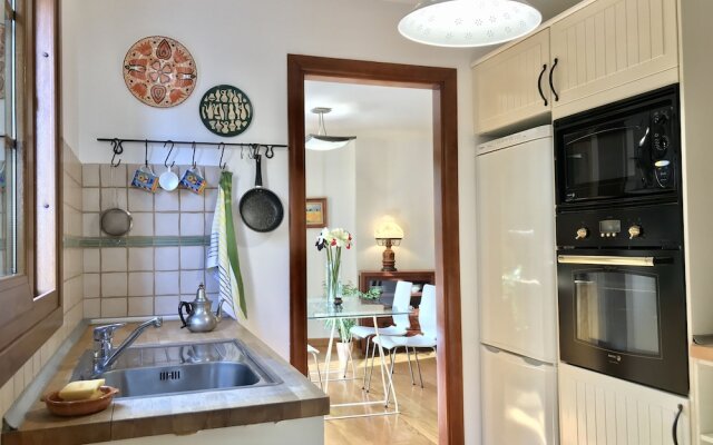 Agüimes Old Town Plaza Apartment