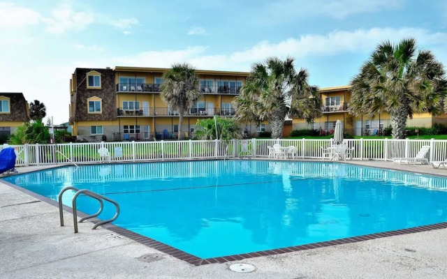 Beachfront Penthouse by RedAwning