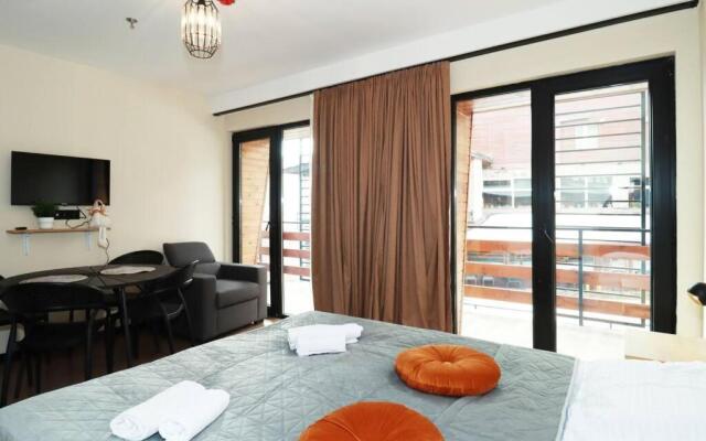 Stylish Apartment in Marshall