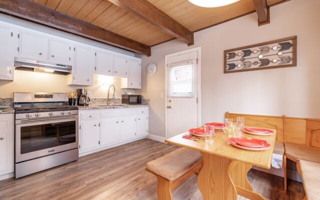 Mojave Getaway #1958