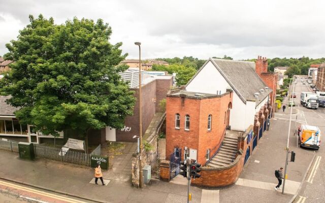Bright and Airy Apartment in Canonmills