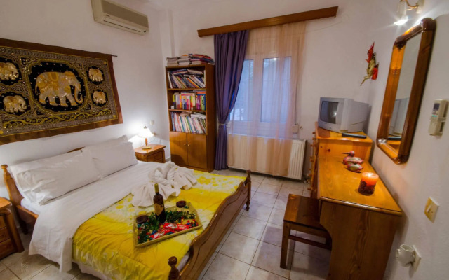 Tzaneria Apartments