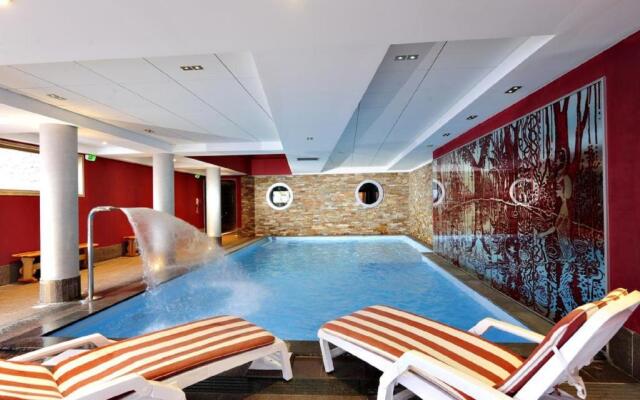 T2 RESIDENCE ANTARES 4* pieds des pistes