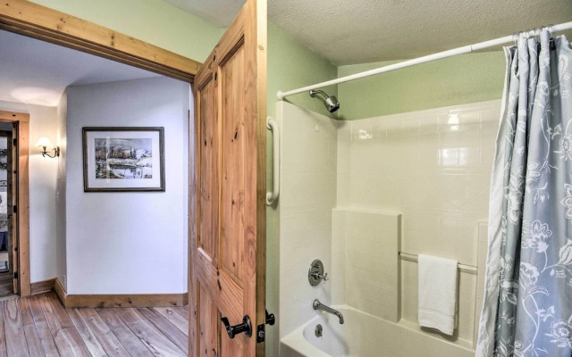 Historic Belfair Cabin Abode on the Hood Canal!