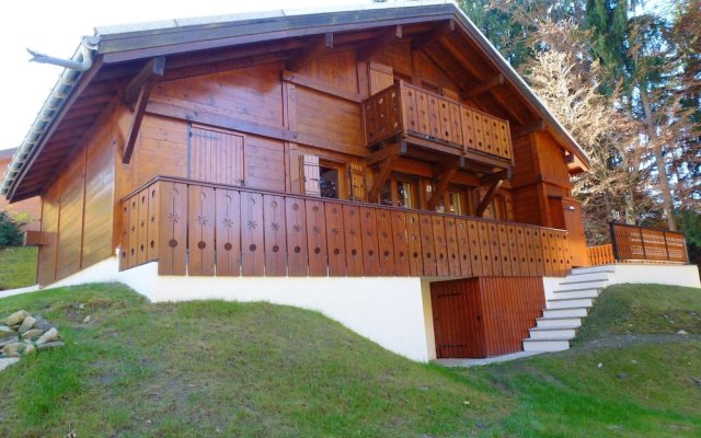 Chalet With 3 Bedrooms in Arâches-la-frasse, With Wonderful Mountain View, Furnished Terrace and Wifi - 600 m From the Slopes