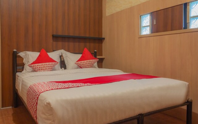 Pelangi Guest House by OYO Rooms
