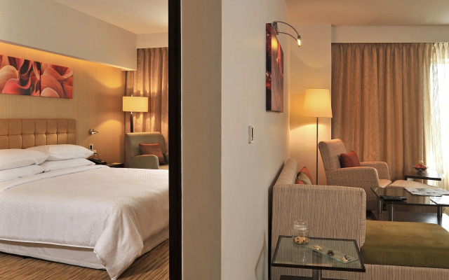 Four Points by Sheraton Hotel & Serviced Apartments, Pune