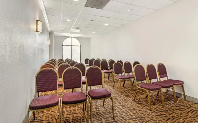 Comfort Suites Bush Intercontinental Airport