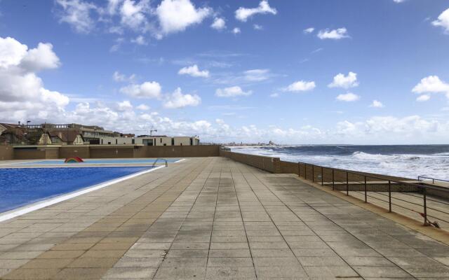 Lvpremier GR1 Beachfront Heated Pool spa Games