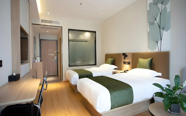 GreenTree Inn Express Shanghai Pudong Lingang New City Yunhan Road