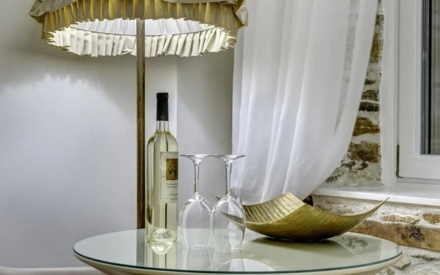 1844 Suites Syros
