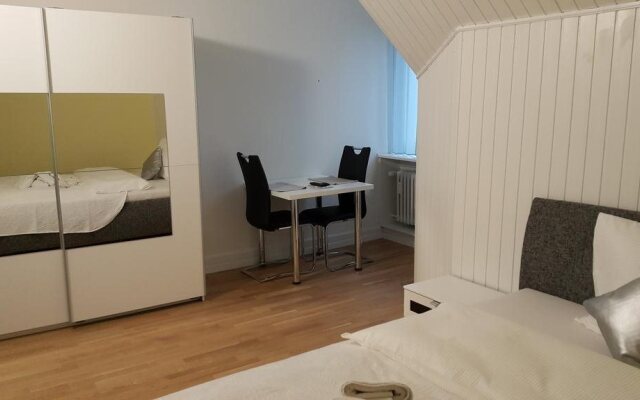Residence Serviced House