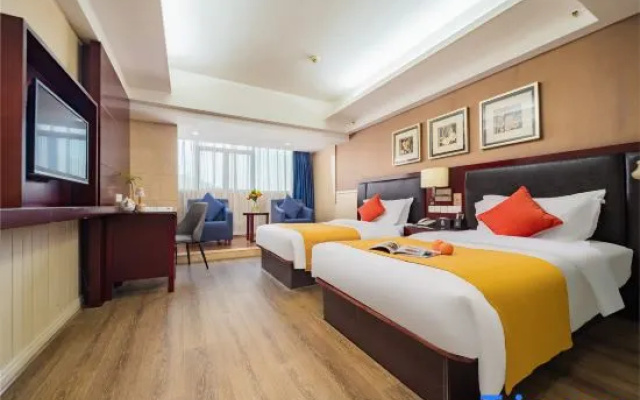 Tiancheng Business Hotel (Pingxiang College)