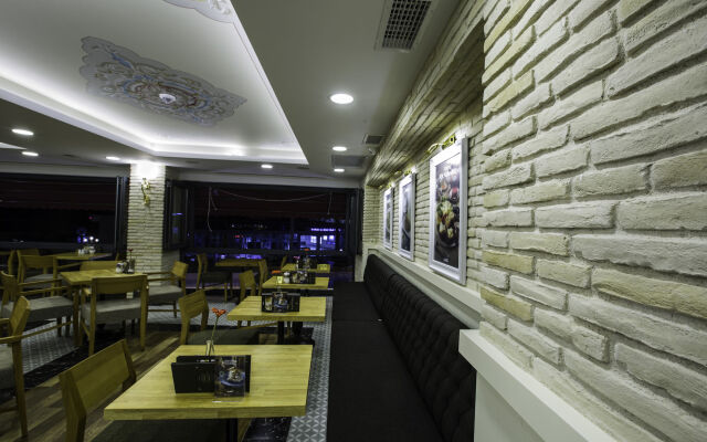 Phosphorion Hotel