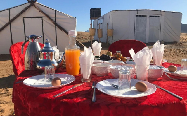 Bivouac Karim Sahara