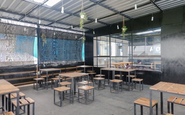 Sm House by OYO Rooms