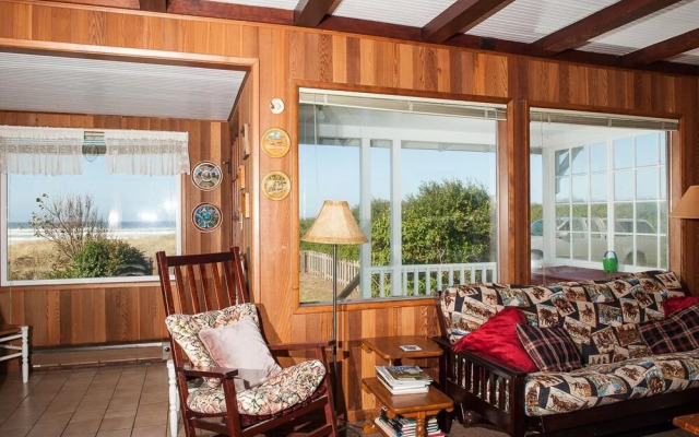 The Hamptons by RedAwning