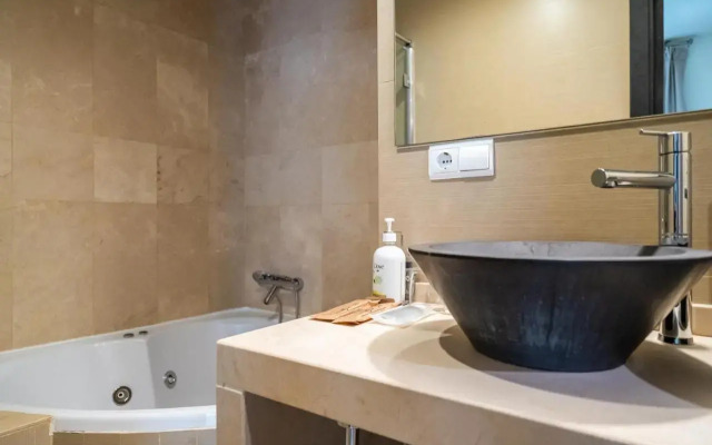 Hotel YIT El Postigo