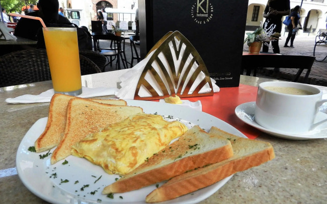 Hotel La Colonia
