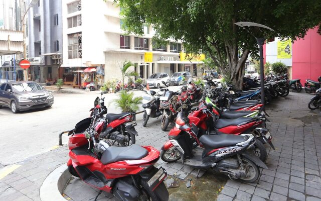 Capital O 93347 Glodok Inn By NAM Near Glodok Plaza