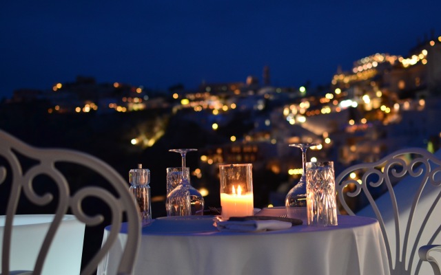 Athina Luxury Suites