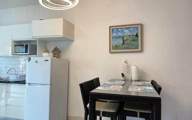 Lovely 2-bedroom Apartment in Venetian Road