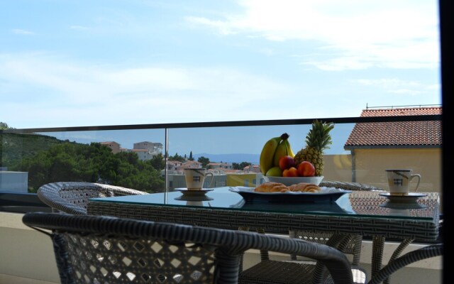 Apartments Jakov