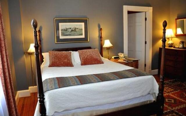 200 South Street Inn