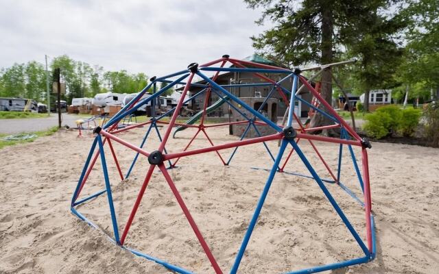Chalets et Gîte au bord au bord du Lac Kénogami